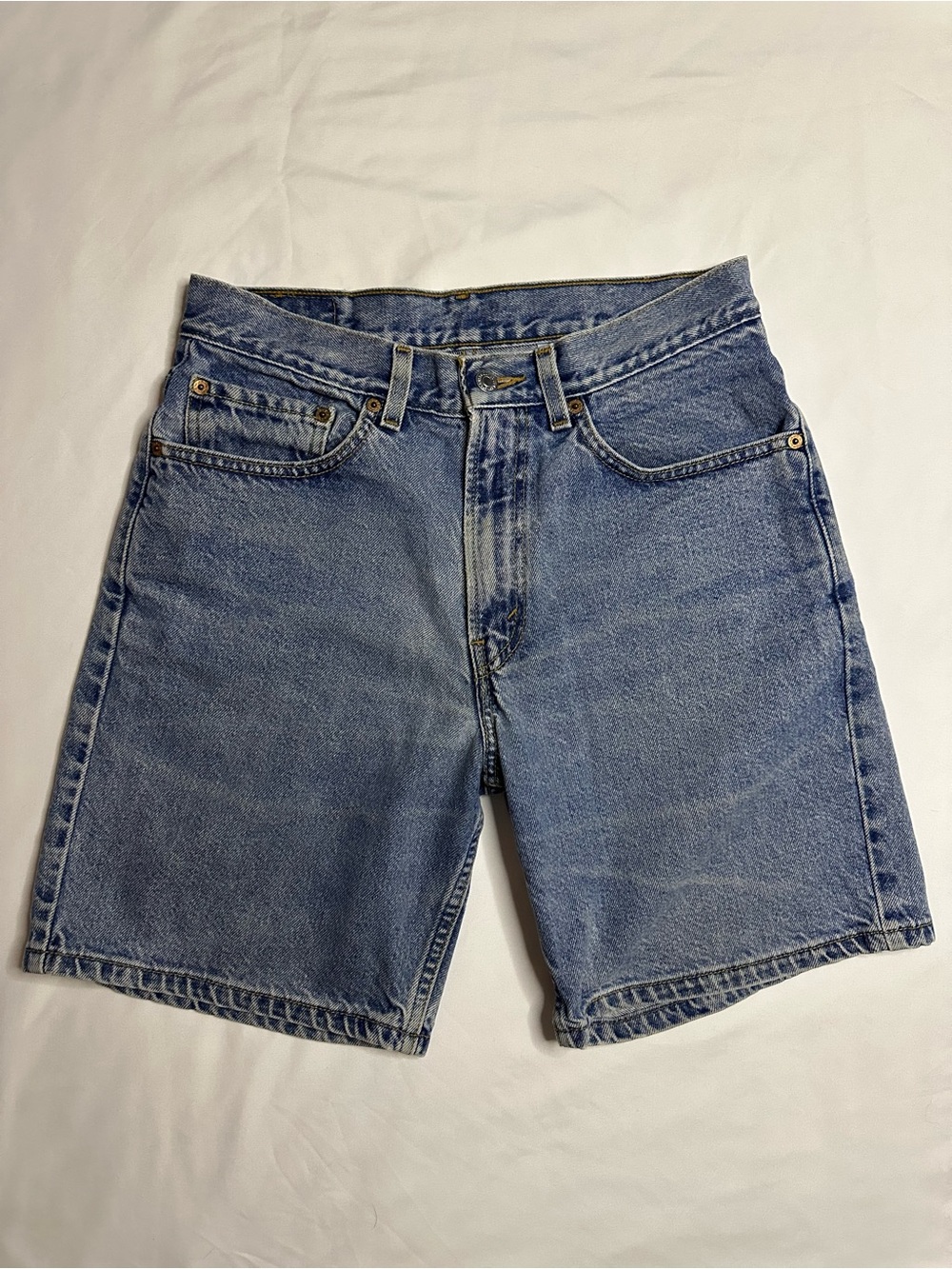 Levi's 550 men’s relaxed fit 100% cotton blue denim shorts
